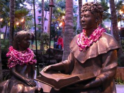 Learning about Hawaiian culture in Waikiki